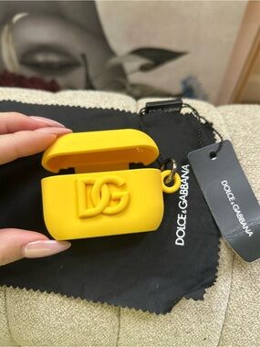 Dolce & Gabbana Yellow DG Silicone AirPods Cover with Keyring